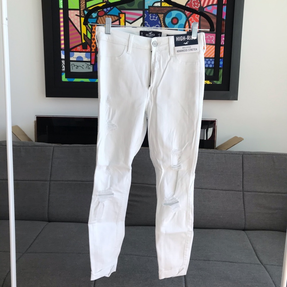 BRAND NEW Hollister Ripped Skinny Jeans